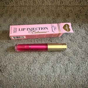 Too Faced Lip Injection Extreme Lip Plumper in Bubblegum Yum